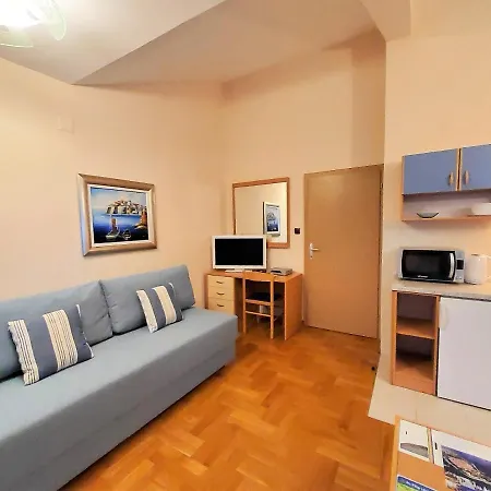 Apartmán Petra I Karlo *