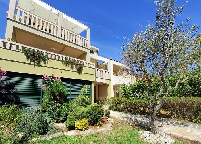 Apartament Petra I Karlo *