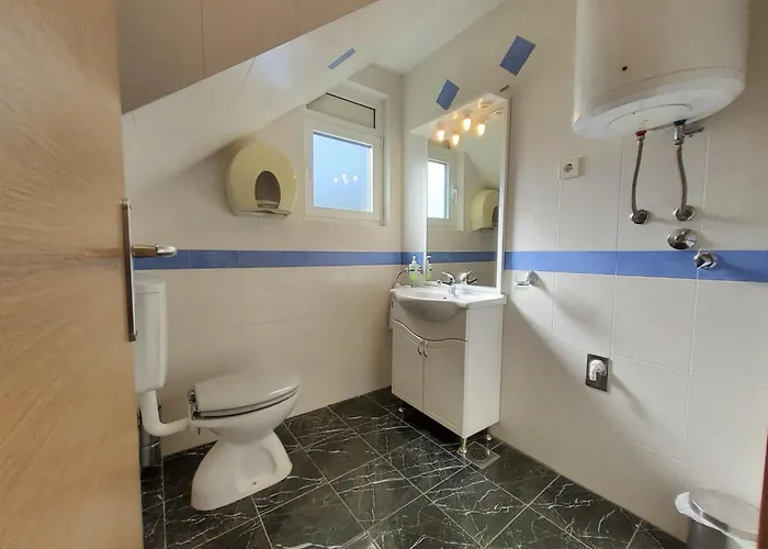 Appartement Petra I Karlo *